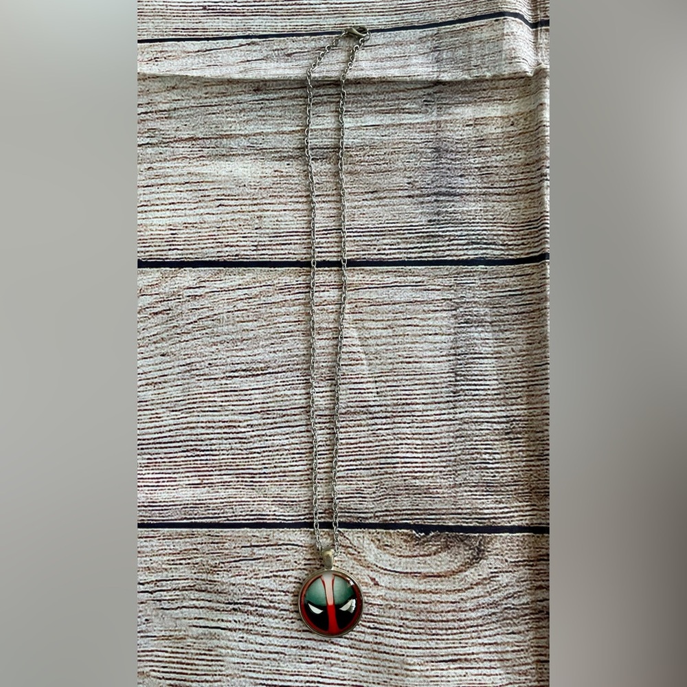 Silver chain Deadpool head pendant necklace